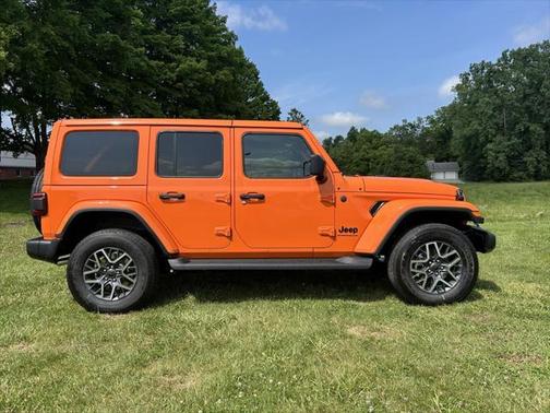 2025 Jeep Wrangler 4-Door Sahara 4x4