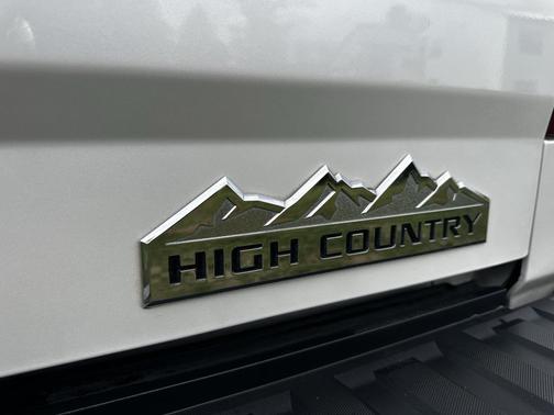 2017 Chevrolet Silverado 1500 High Country