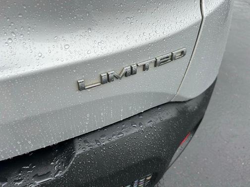 Glacier Metallic 2018 Jeep Renegade Limited