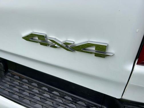 Bright White Clearcoat 2022 RAM 1500 Big Horn/Lone Star