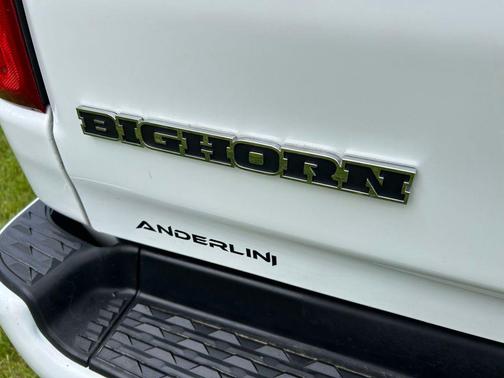 Bright White Clearcoat 2022 RAM 1500 Big Horn/Lone Star