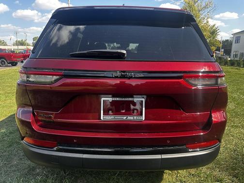 2025 Jeep Grand Cherokee Altitude
