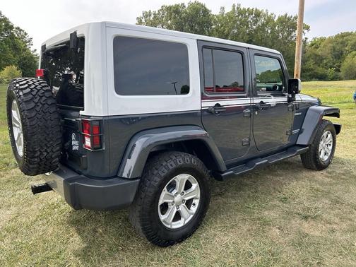 2017 Jeep Wrangler Unlimited Sahara