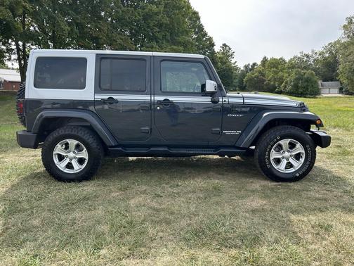2017 Jeep Wrangler Unlimited Sahara