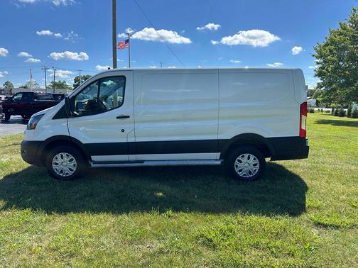 Oxford White 2025 Ford Transit-250 Base