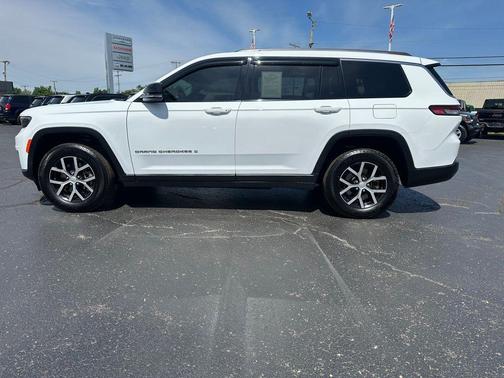 Bright White Clearcoat 2023 Jeep Grand Cherokee L Limited