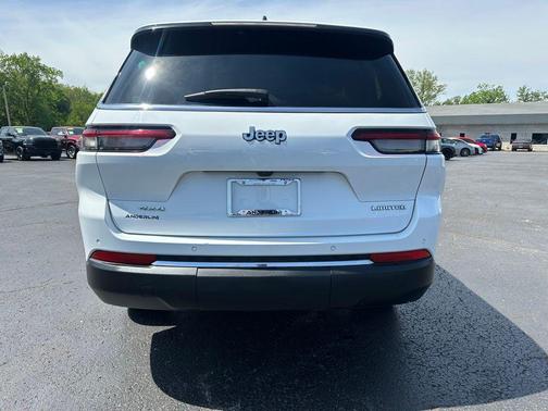 Bright White Clearcoat 2023 Jeep Grand Cherokee L Limited