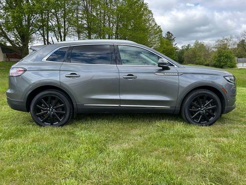 Asher Gray Metallic Clearcoat 2022 Lincoln Nautilus Reserve