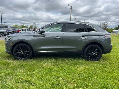 Asher Gray Metallic Clearcoat 2022 Lincoln Nautilus Reserve