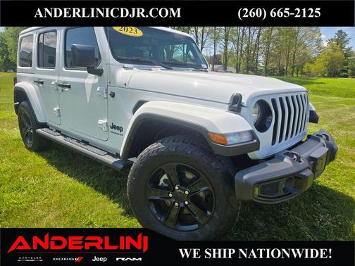 Bright White Clearcoat 2023 Jeep Wrangler 4-Door Sahara Altitude