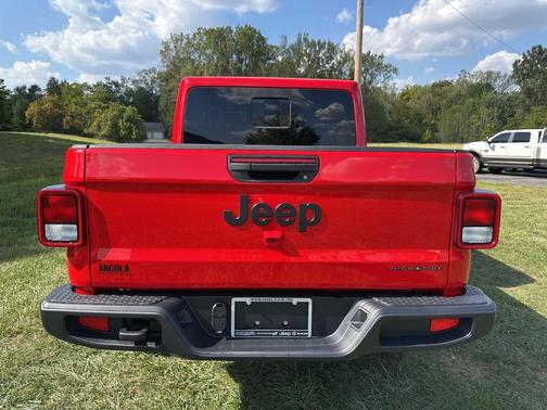 2025 Jeep Gladiator High Tide