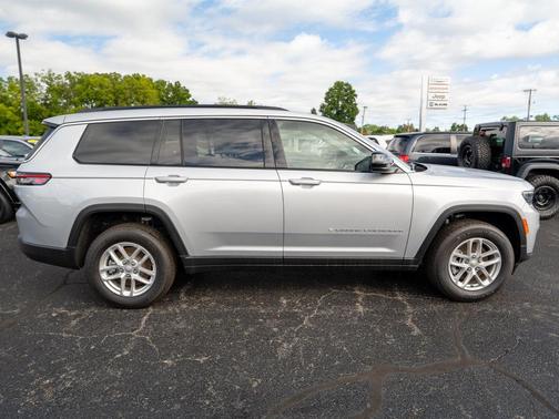 Silver Zynith 2026 Jeep Grand Cherokee L Altitude