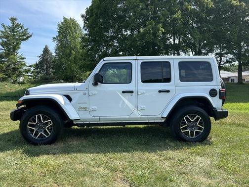 2024 Jeep Wrangler 4-Door Sahara 4x4