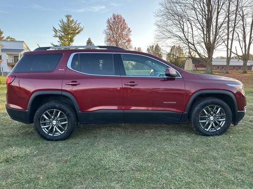 2017 GMC Acadia SLT-1