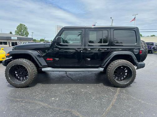 Black Clearcoat 2021 Jeep Wrangler Unlimited Sahara