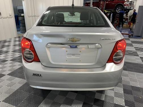 Photo 4 of 22 of 2012 Chevrolet Sonic 2LT