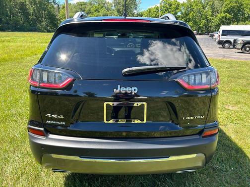 Diamond Black Crystal Pearlcoat 2019 Jeep Cherokee Limited
