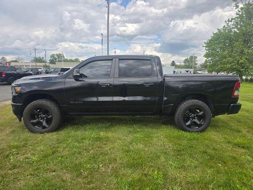 Diamond Black Crystal Pearlcoat 2019 RAM 1500 Big Horn