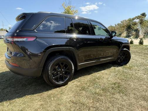 2024 Jeep Grand Cherokee Altitude