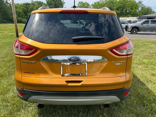 White Platinum Metallic Tri-Coat 2016 Ford Escape Titanium