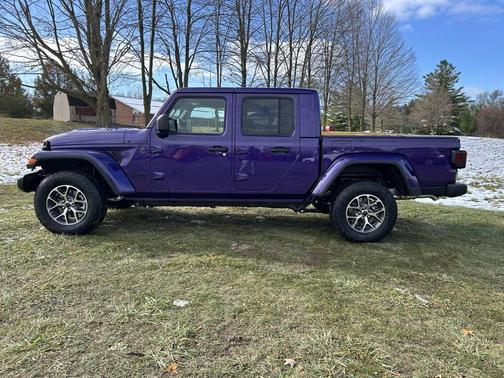 2026 Jeep Gladiator Sport S