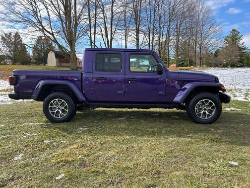 2026 Jeep Gladiator Sport S