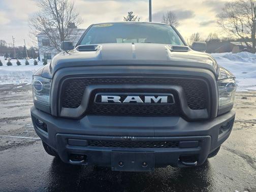 2019 RAM 1500 SLT