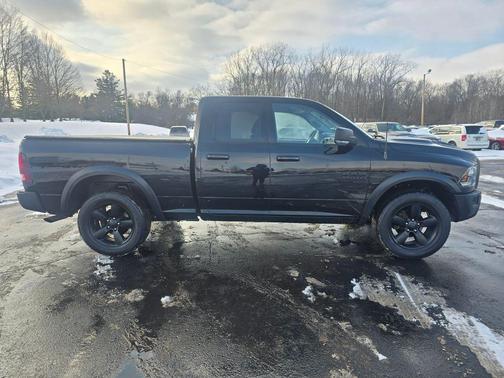 2019 RAM 1500 SLT