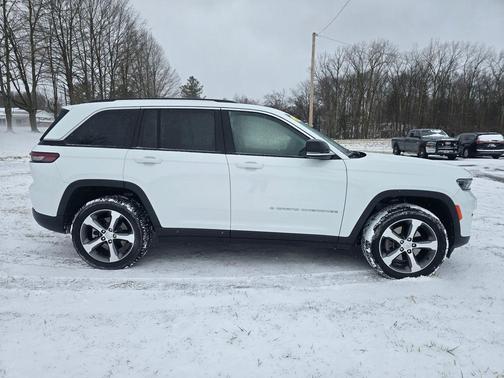2023 Jeep Grand Cherokee 4xe Base