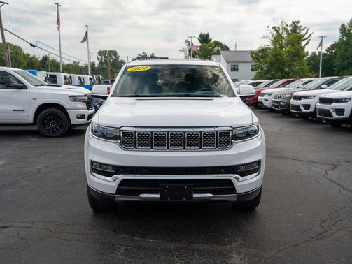 Bright White Clearcoat 2022 Jeep Grand Wagoneer Series II