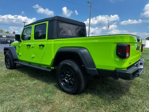 2021 Jeep Gladiator Sport
