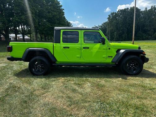 2021 Jeep Gladiator Sport