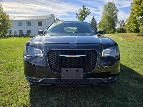2019 Chrysler 300 S