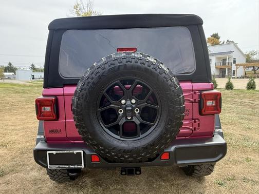 2024 Jeep Wrangler Willys