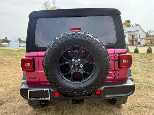 2024 Jeep Wrangler Willys