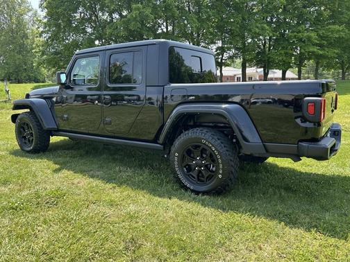 2022 Jeep Gladiator Willys 4x4