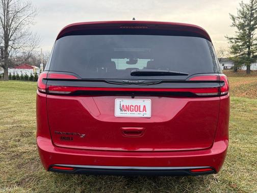 2026 Chrysler Pacifica L