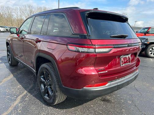 Velvet Red Pearlcoat 2026 Jeep Grand Cherokee Limited