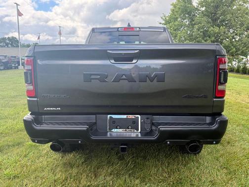 Granite Crystal Metallic Clearcoat 2019 RAM 1500 Rebel