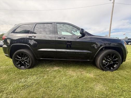 2022 Jeep Grand Cherokee Laredo