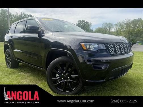 2022 Jeep Grand Cherokee Laredo