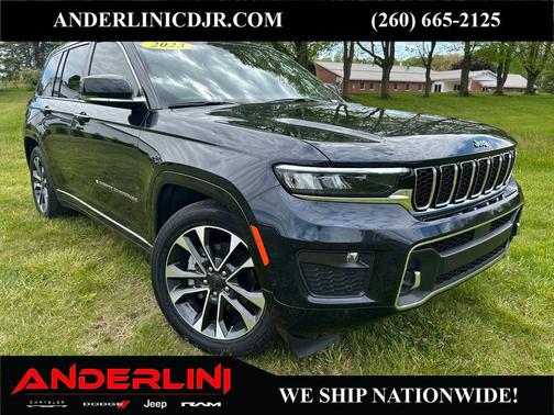 Midnight Sky 2023 Jeep Grand Cherokee Overland