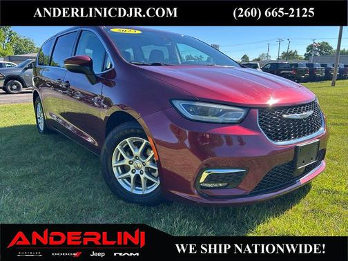 Velvet Red Pearlcoat 2023 Chrysler Pacifica Touring L