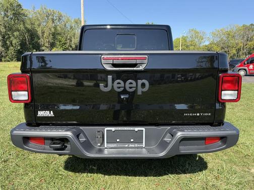 2025 Jeep Gladiator High Tide