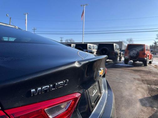 2017 Chevrolet Malibu 1LT