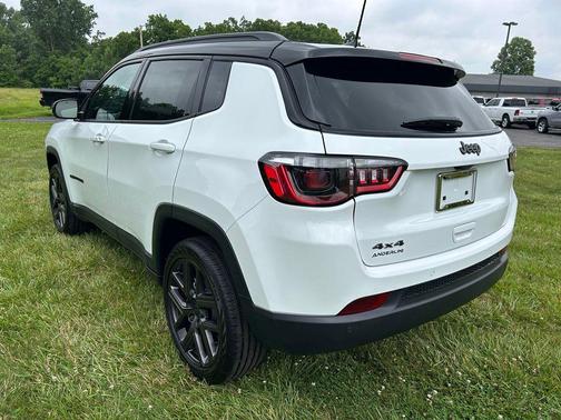 Bright White Clearcoat 2026 Jeep Compass Limited