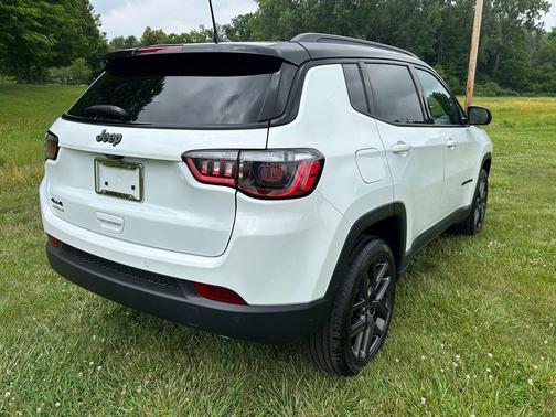 Bright White Clearcoat 2026 Jeep Compass Limited