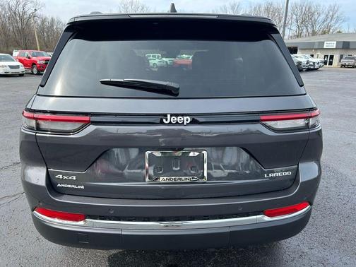 Baltic Gray Metallic Clearcoat 2026 Jeep Grand Cherokee Altitude