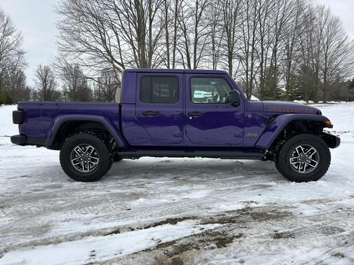 2026 Jeep Gladiator Mojave 4x4