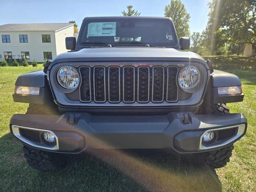 2025 Jeep Gladiator High Tide